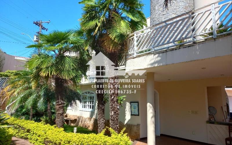 CASA ALTO PADRÃO - JD GUSTAVO