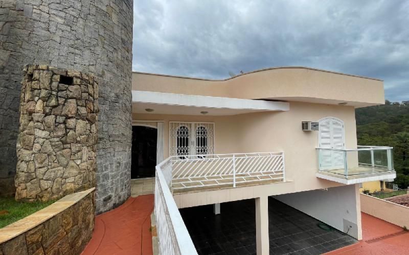 CASA ALTO PADRÃO - JD GUSTAVO